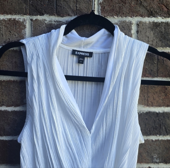 NWOT Express White Sleeveless Pleated Wrap Blouse - Picture 4 of 12